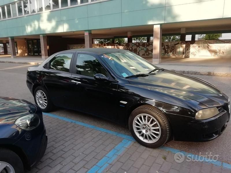 Usata Alfa Romeo 156 140 CV (102 kW) 2004 Nero Berlina