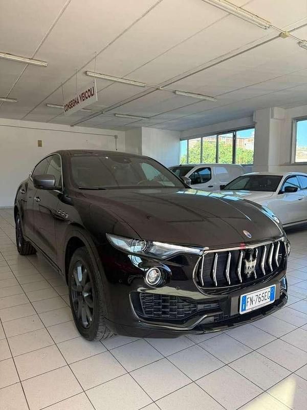 Usata Maserati Levante 275 CV (202 kW) 2017 Nero SUV