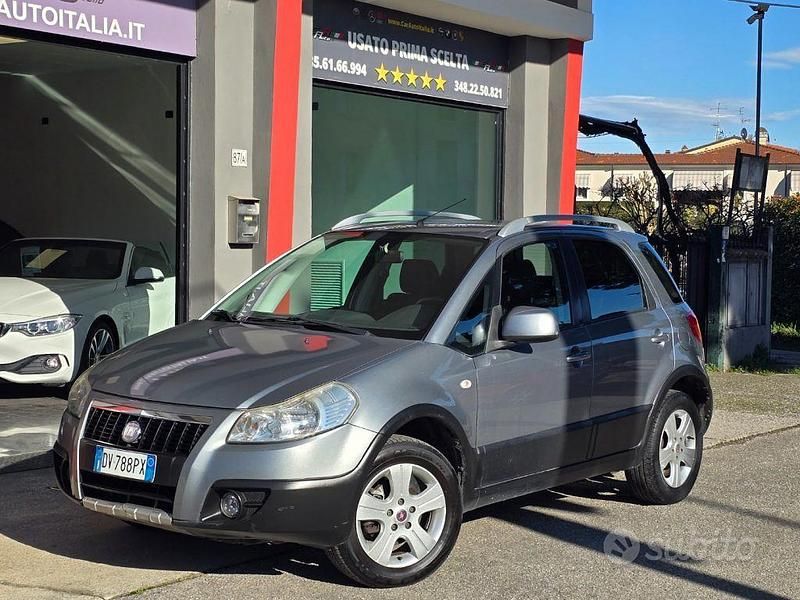 Usata Fiat Sedici Dynamic 107 CV (78 kW) 2009 Grigio SUV