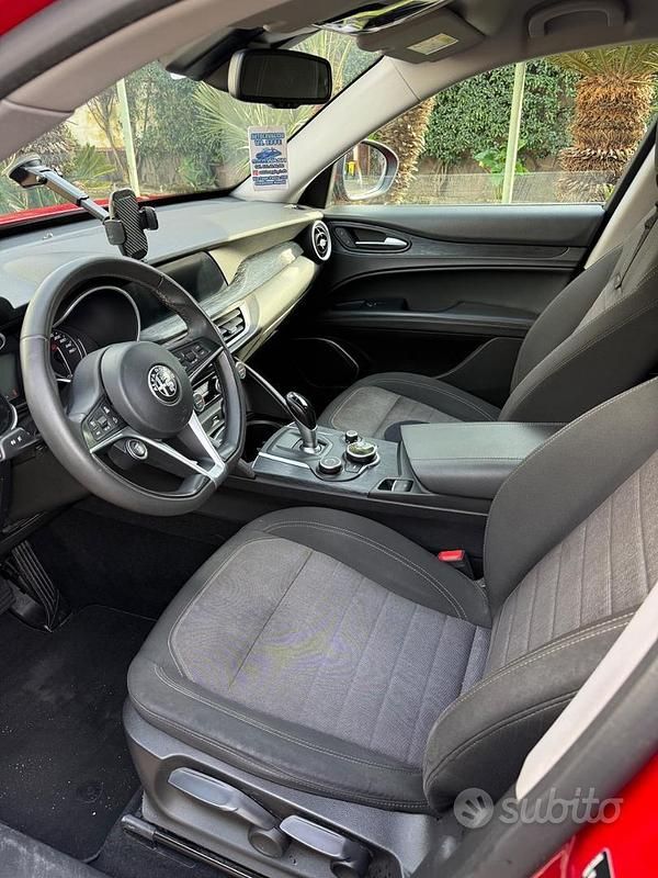 Usata Alfa Romeo Stelvio 190 CV (139 kW) 2019 Rosso SUV