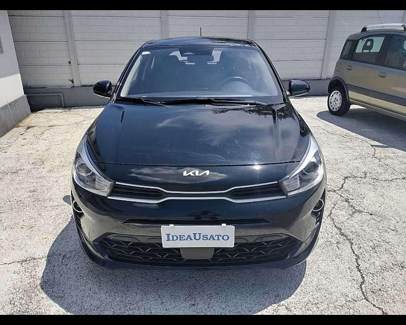 Usata Kia Rio Comfort 101 CV (74 kW) 2022 Other Berlina