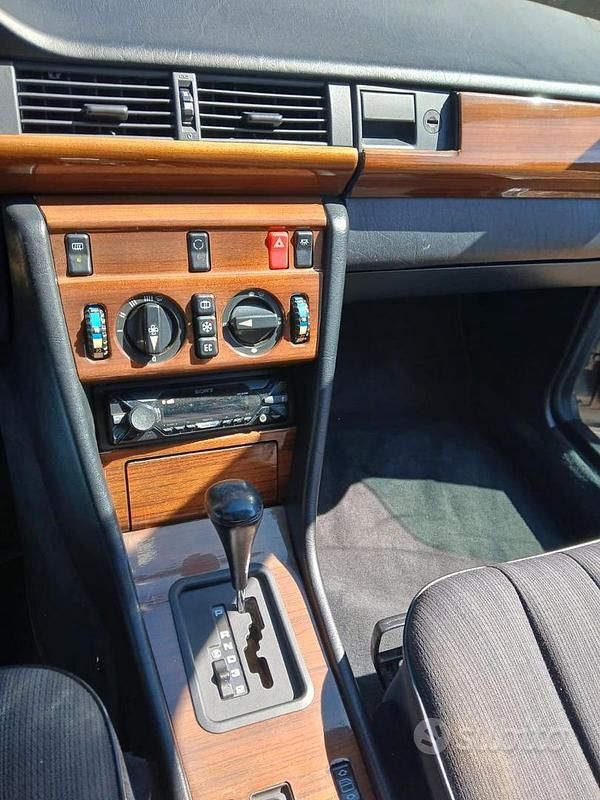 Usata Mercedes 230 1989 Coupé