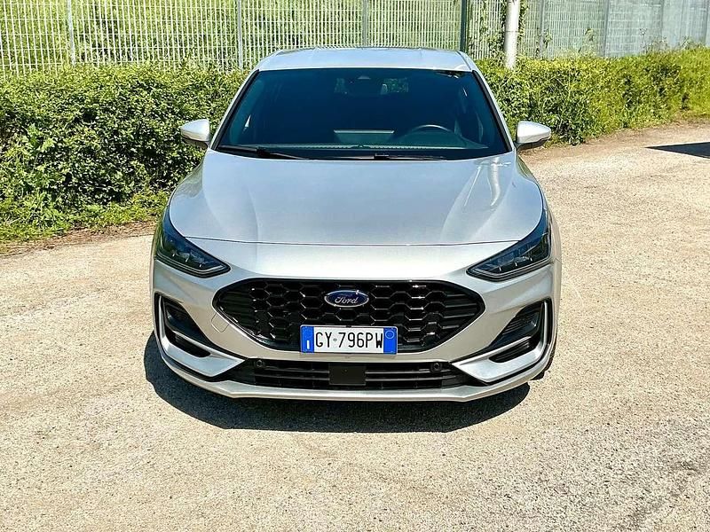 Usata Ford Focus ST-Line 116 CV (85 kW) 2025 Moondust silver met. Berlina