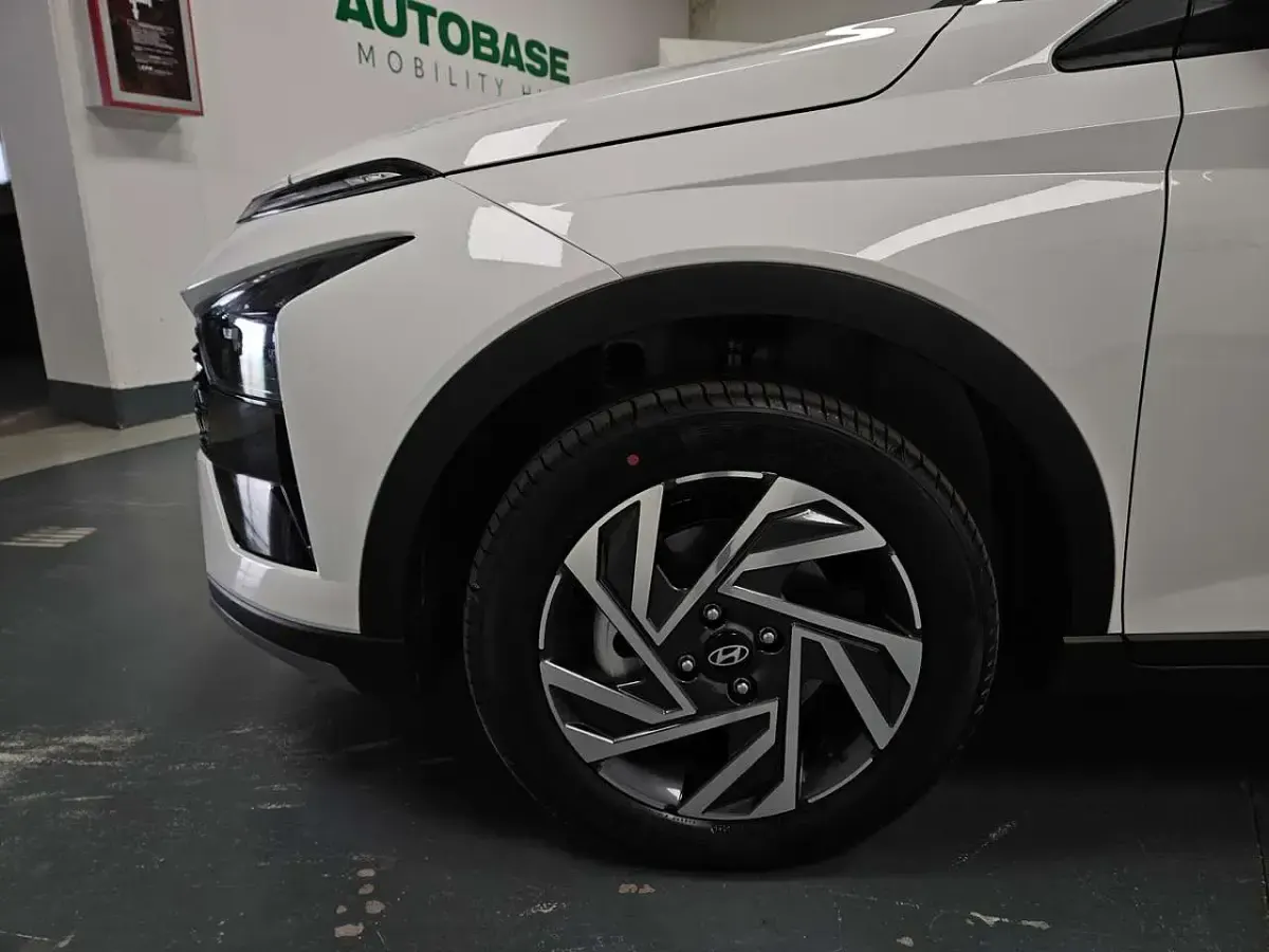 Nuova Hyundai Bayon 90 CV (66 kW) 2026 Atlas white SUV