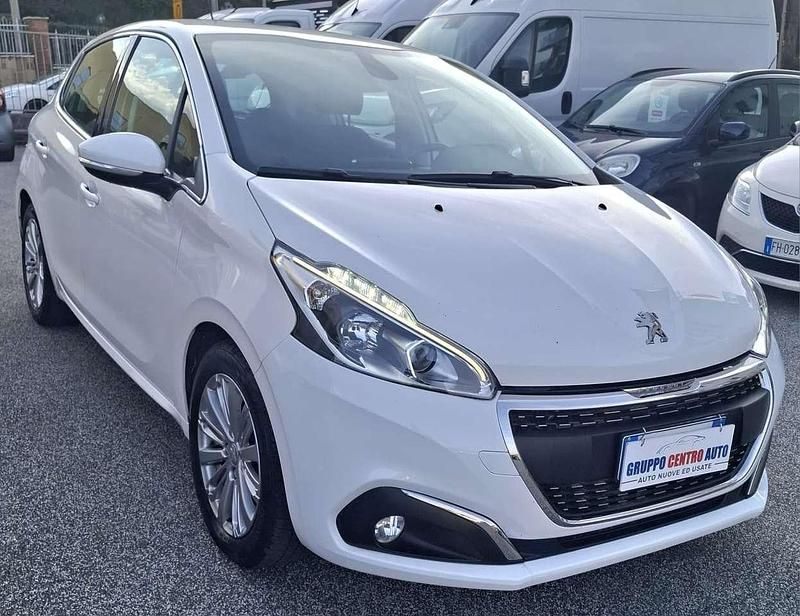 Usata Peugeot 208 Allure 102 CV (75 kW) 2019 Bianco Utilitaria