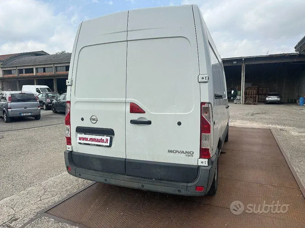 Usata Opel Movano 125 CV (91 kW) 2016 Bianco Monovolume