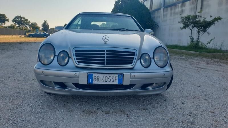 Usado Mercedes CLK230 Avantgarde 193 CV (141 kW) 2000 Plateado Descapotable