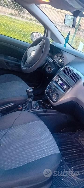 Usata Fiat Grande Punto 2011 Bianco Utilitaria