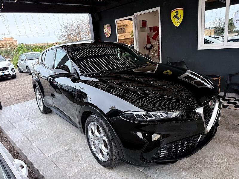 Nero Usata 2023 Alfa Romeo Tonale Sprint SUV | 26.890 € (Buon prezzo) - Immagine 1/4