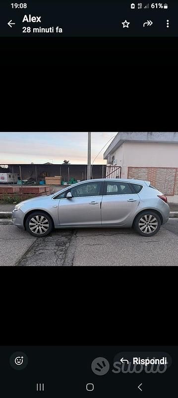 Usata Opel Astra 110 CV (80 kW) 2010 Grigio Berlina