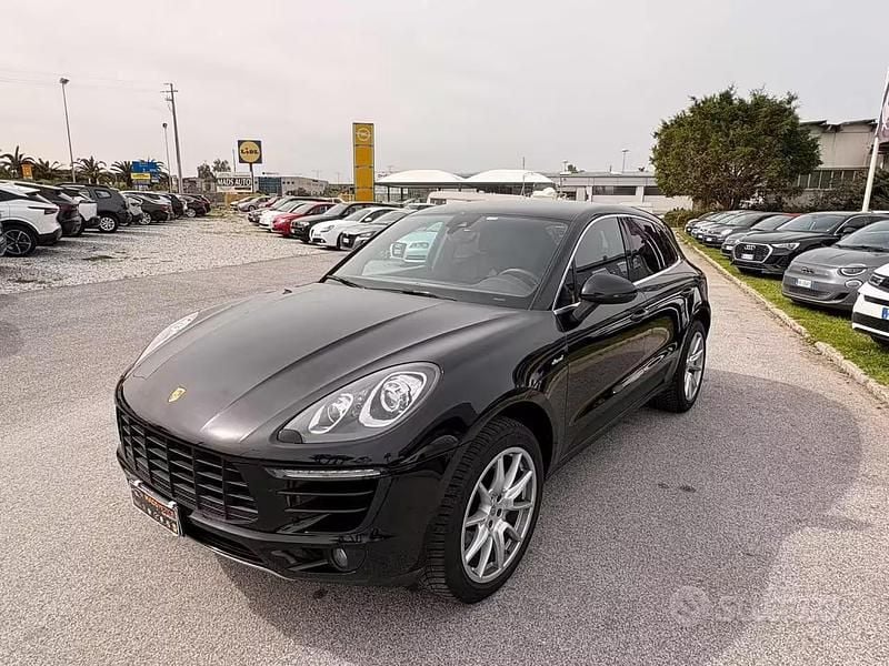 Używany Porsche Macan 250 KM (183 kW) 2016 Czarny SUV