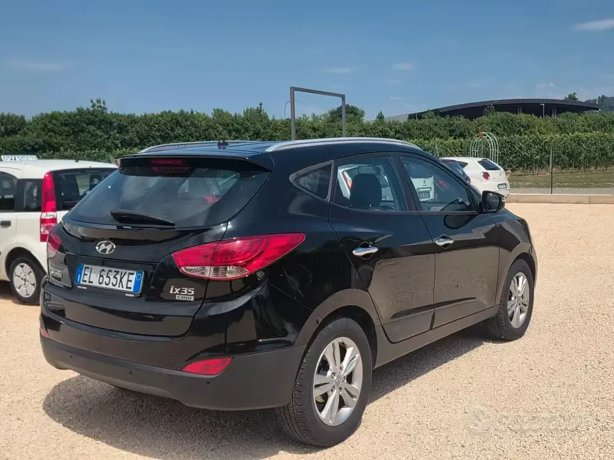 Usata Hyundai ix35 Comfort 115 CV (84 kW) 2012 Nero SUV
