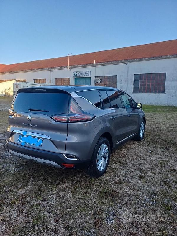 Usata Renault Espace Intens 160 CV (117 kW) 2016 Grigio Monovolume