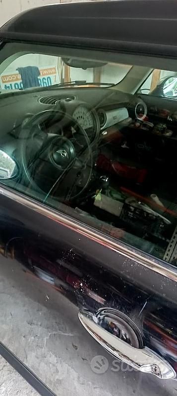 Nero Usata 2013 Mini Cooper Utilitaria | 4000 € (Buon prezzo) - Immagine 1/4