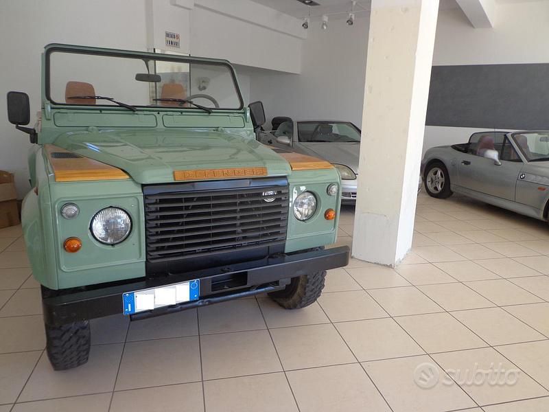 Usata Land Rover Defender 113 CV (83 kW) 1995 Verde SUV