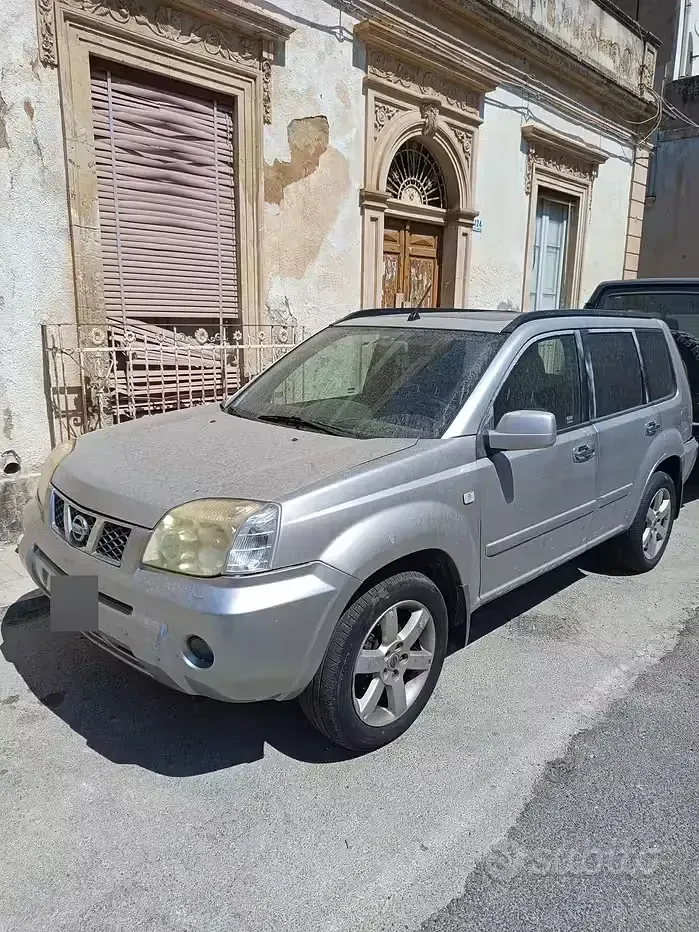 Usata Nissan X-Trail 136 CV (100 kW) 2006 Grigio SUV