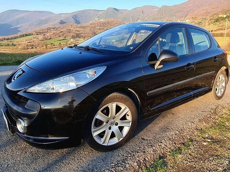 Usata Peugeot 207 109 CV (80 kW) 2007 Nero Berlina