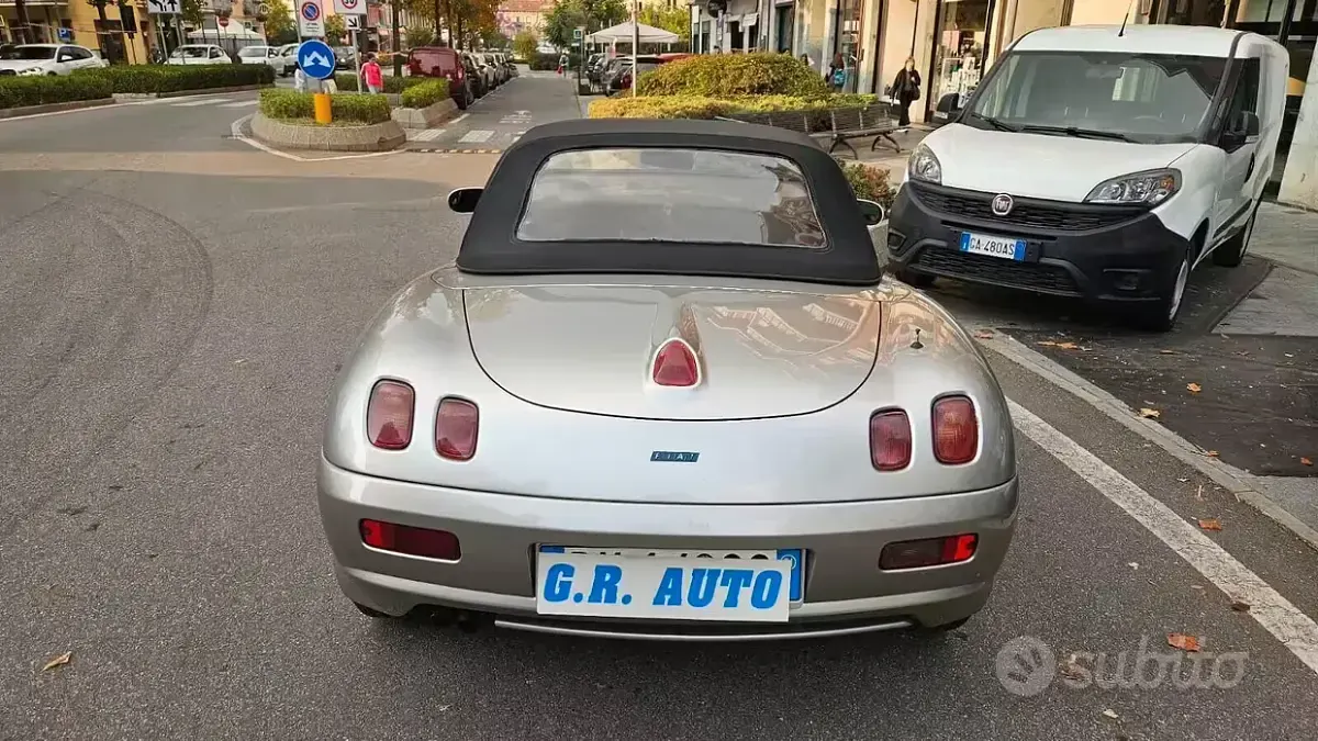 Usata Fiat Barchetta 131 CV (96 kW) 2001 Grigio Cabrio