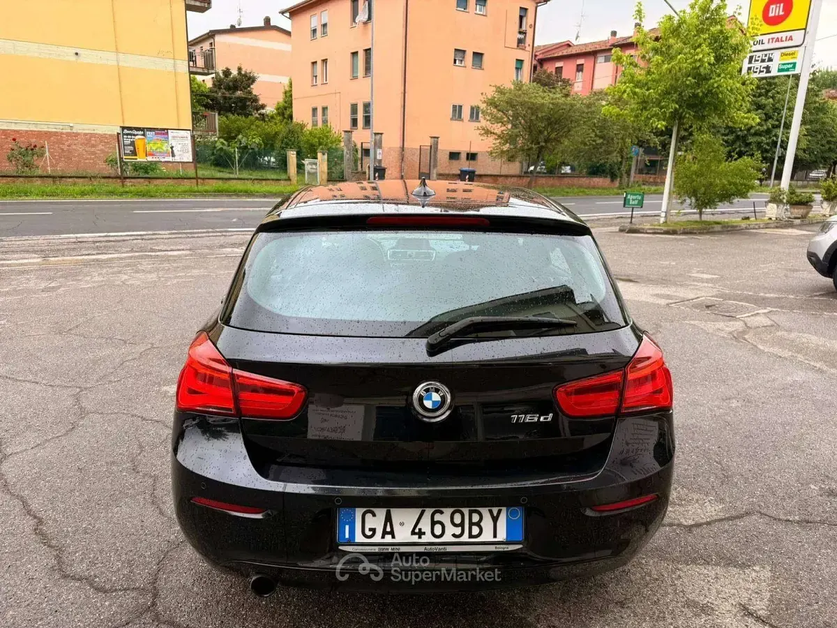Usata BMW 116 Sport Line 116 CV (85 kW) 2016 Nero Utilitaria