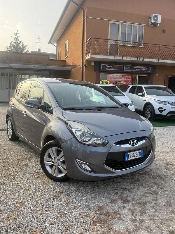 Grigio Usata 2014 Hyundai ix20 Style Due volumi | 5500 € (Ottimo prezzo) - Immagine 1/4