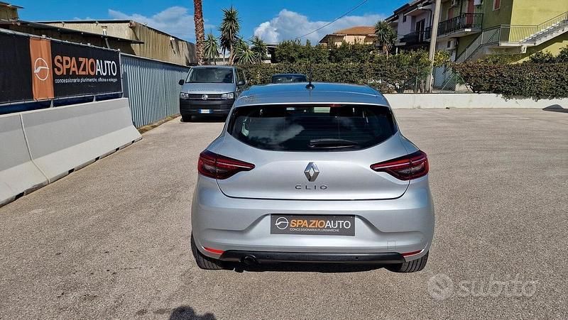 Usata Renault Clio V 86 CV (63 kW) 2020 Grigio Berlina