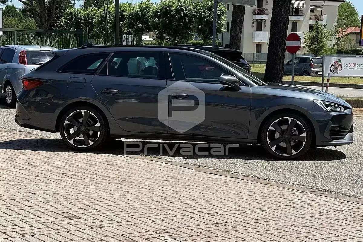 Usata Cupra Leon 150 CV (110 kW) 2024 Grigio Station wagon
