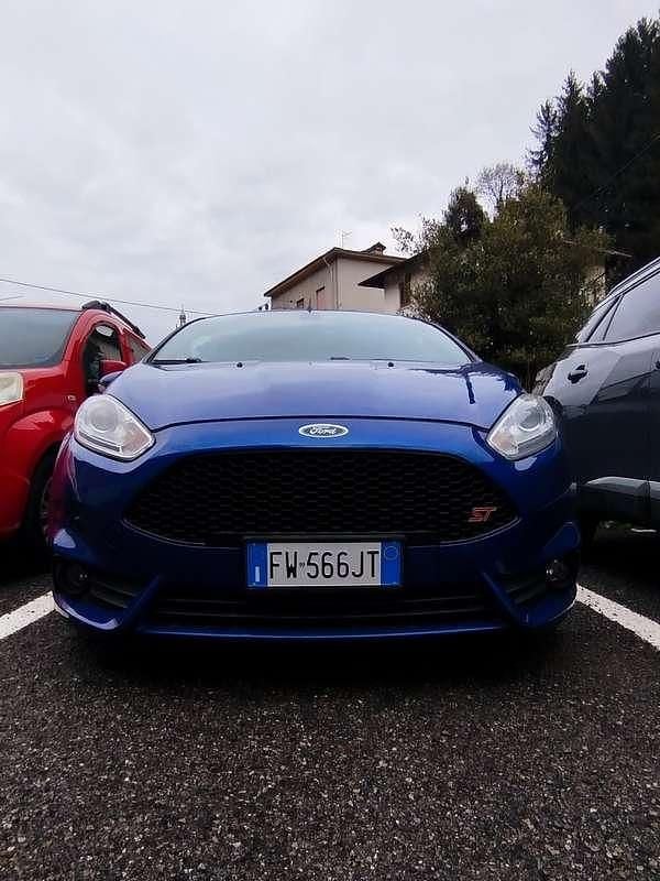 Usata Ford Fiesta ST 182 CV (133 kW) 2017 Berlina