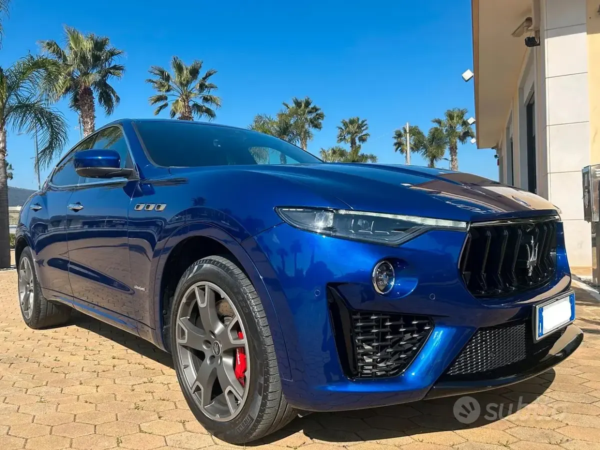 Usata Maserati Levante 350 CV (257 kW) 2021 Blu/azzurro SUV