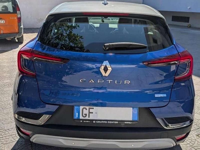 Usata Renault Captur Intens 94 CV (69 kW) 2021 Blu/azzurro SUV