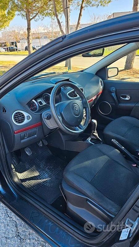 Gebraucht Renault Clio II Rip Curl 85 PS (62 kW) 2008 Grau Limousine