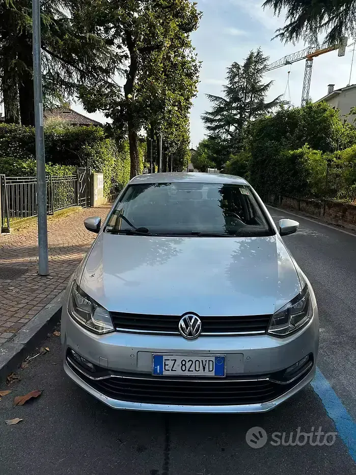 Usata VW Polo Comfortline 90 CV (66 kW) 2015 Grigio Berlina