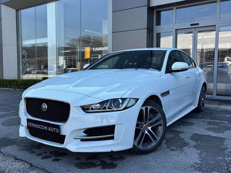 Usata Jaguar XE R-Sport 179 CV (131 kW) 2018 Bianco Berlina