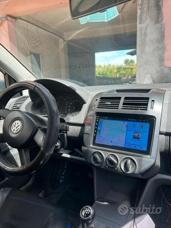 Grigio Usata 2004 VW Polo Due volumi | 1500 € (Buon prezzo) - Immagine 1/4