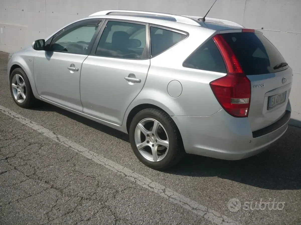 Usata Kia Ceed Sportswagon EX 115 CV (84 kW) 2010 Grigio Station wagon