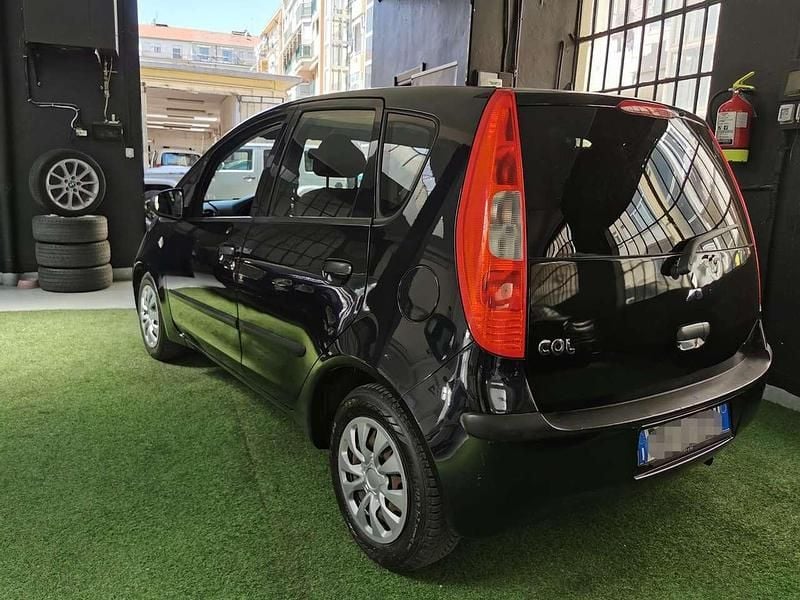 Usata Mitsubishi Colt Inform 75 CV (55 kW) 2008 Nero Berlina
