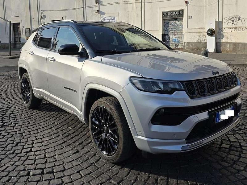 Argento Usata 2022 Jeep Compass SUV | 22.000 € (Buon prezzo) - Immagine 1/4