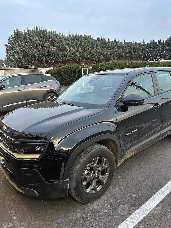 Usata Jeep Avenger 100 CV (73 kW) 2024 SUV