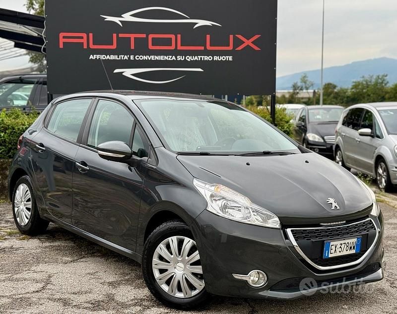 Usata Peugeot 208 Access 68 CV (50 kW) 2014 Verde Utilitaria