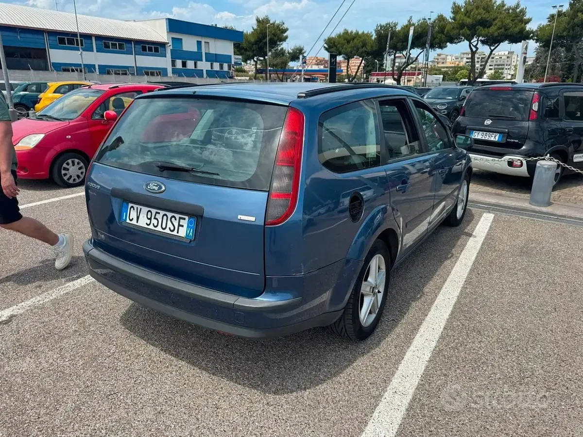 Usata Ford Focus Style 90 CV (66 kW) 2005 Station wagon