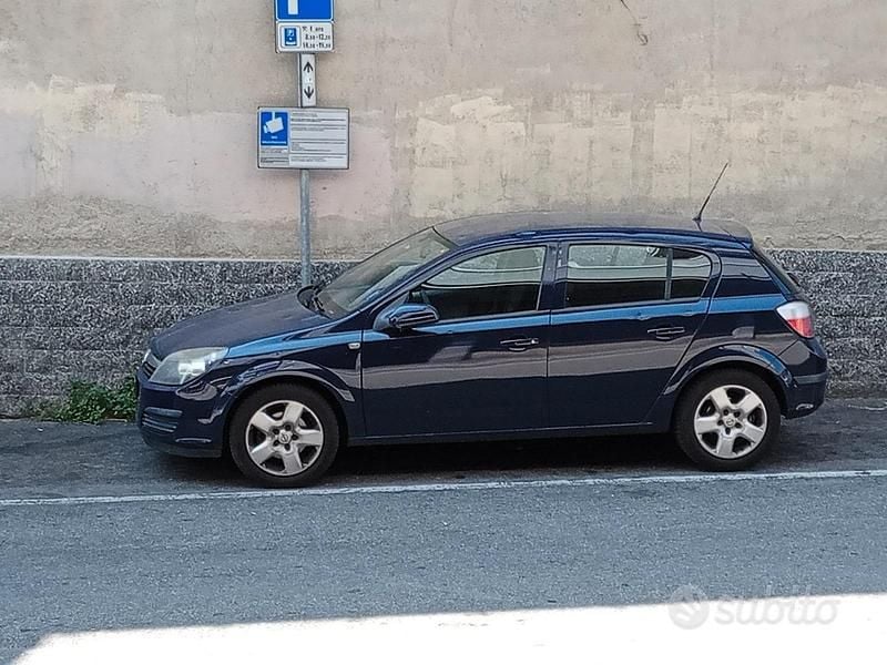 Usata Opel Astra 90 CV (66 kW) 2006 Utilitaria