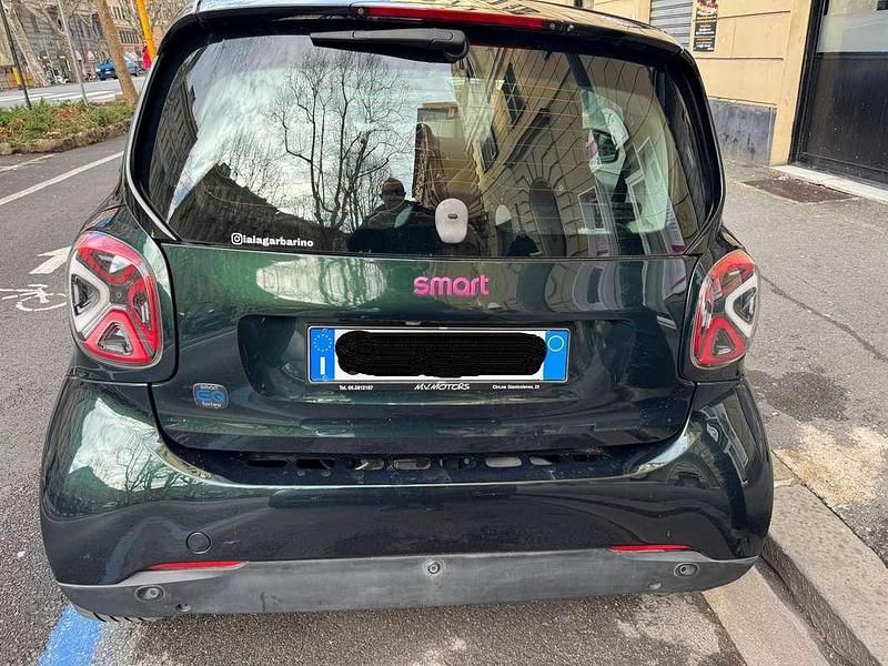 Usata Smart ForTwo Coupé 41 kW (56 CV) 2021 Verde Utilitaria