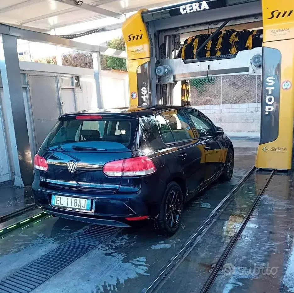 Usata VW Golf VI 102 CV (75 kW) 2012 Nero Berlina