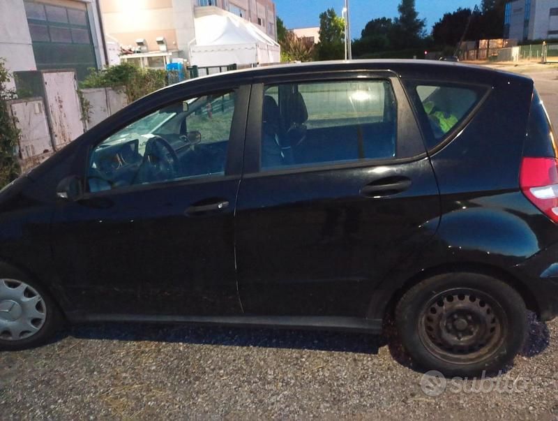 Nero Usata 2006 Mercedes A200 Monovolume | 2500 € (Ottimo prezzo) - Immagine 1/4