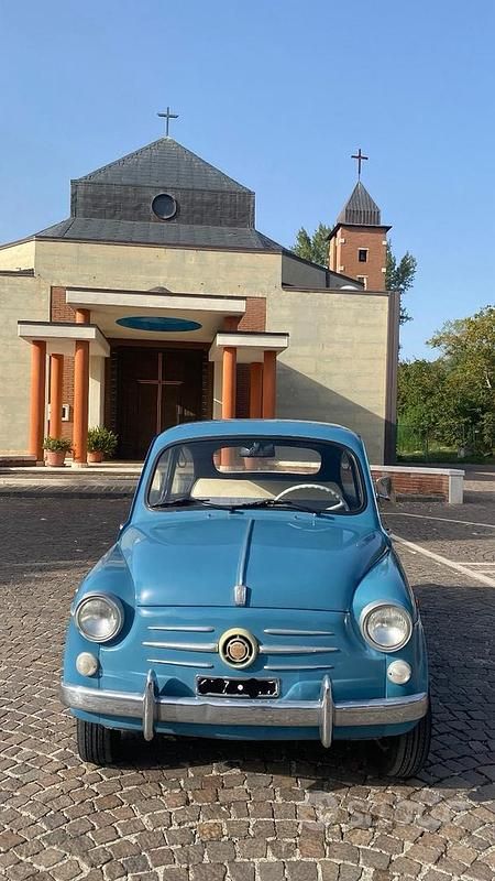Usata Fiat 600D 1950 Blu Utilitaria