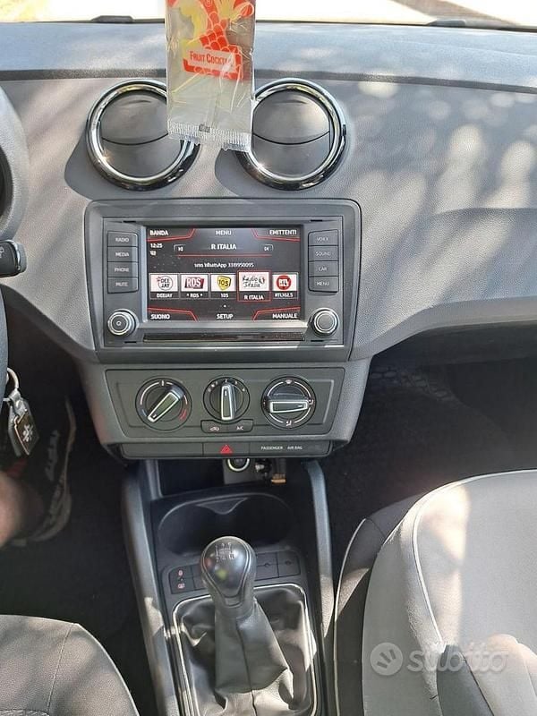 Usata Seat Ibiza 75 CV (55 kW) 2016 Grigio Berlina