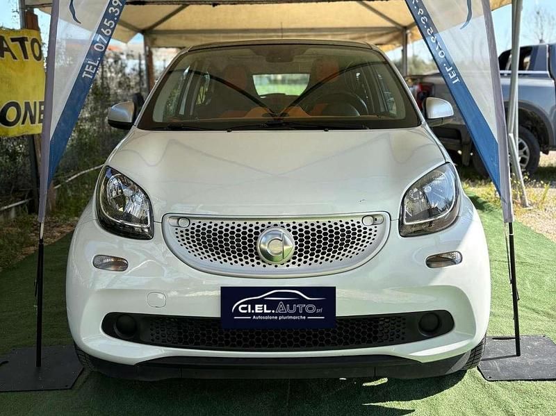Usata Smart ForFour Passion 71 CV (52 kW) 2014 Bianco Utilitaria