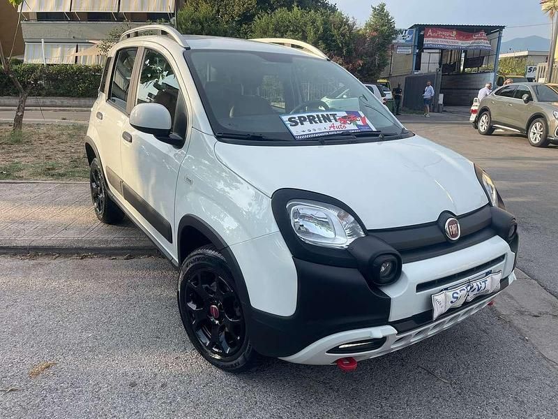 Bianco Usata 2016 Fiat Panda Cross Cross Due volumi | 12.500 € (Buon prezzo) - Immagine 1/4