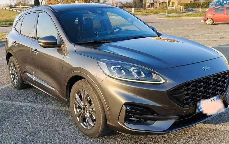 Usata Ford Kuga ST-Line X 152 CV (111 kW) 2022 SUV