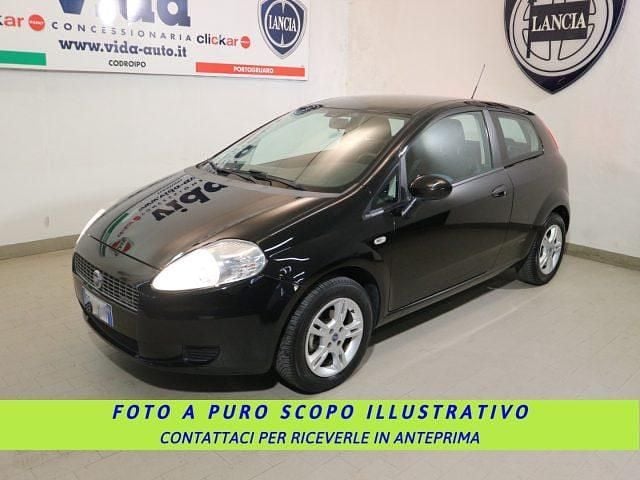 Usata Fiat Grande Punto Dynamic 75 CV (55 kW) 2006 Nero / metallizzato Utilitaria