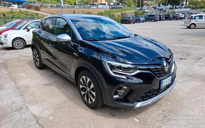 Nero Usata 2024 Renault Captur Techno SUV | 19.500 € (Buon prezzo) - Immagine 1/4